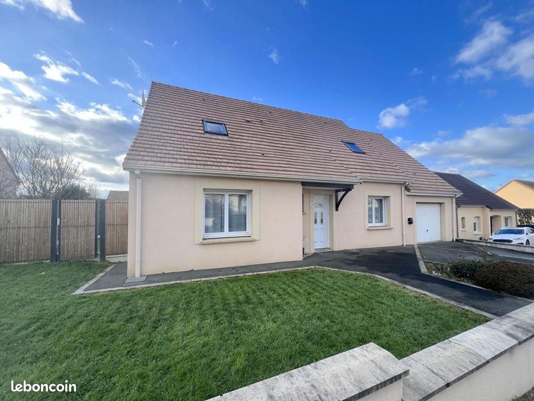 Maison 7 pièces 132 m² · à Chaufour-Notre-Dame · 132 m² · 259 950 €