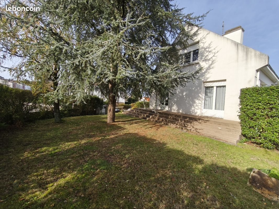 Maison 5 pièces 122 m² · à Basse-Goulaine · 122 m² · 396 800 €