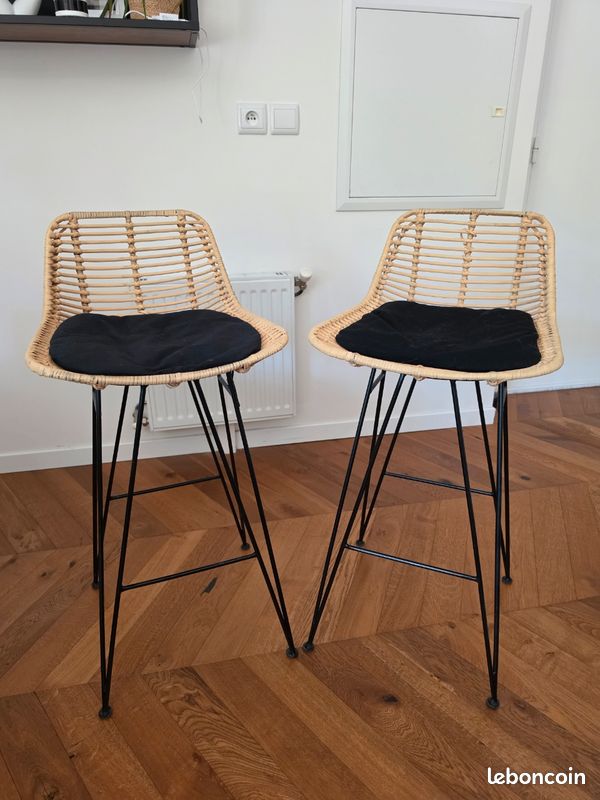 Tabourets de bar métal et rotin X2 (image 1)