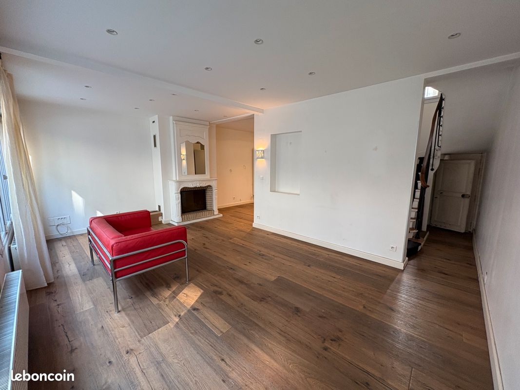 Maison 7 pièces 160 m² · à Paris · 160 m² · 1 090 000 €