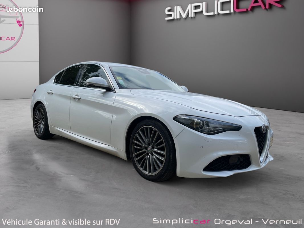 ALFA ROMEO GIULIA 180 ch 2.2 AT8 LUSO / INTERIEUR CUIR / CAMERA DE ...