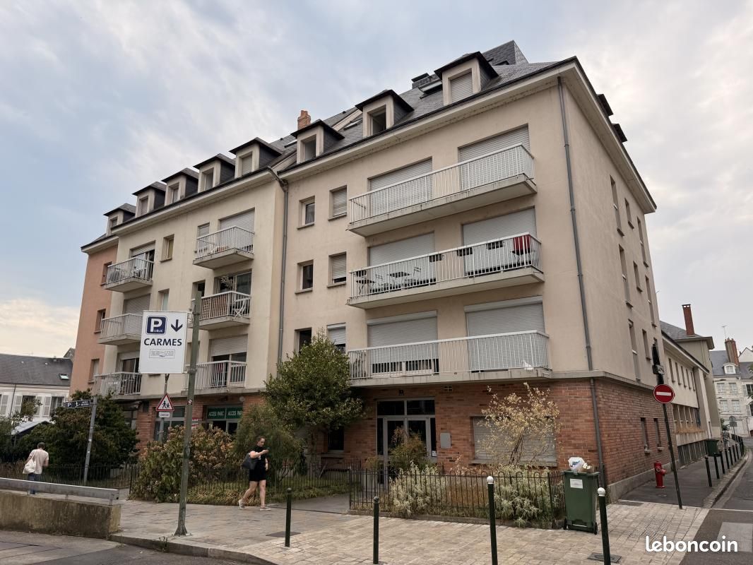 Appartement 4 pièces 84 m² · à Orléans · 84 m² · 997 €