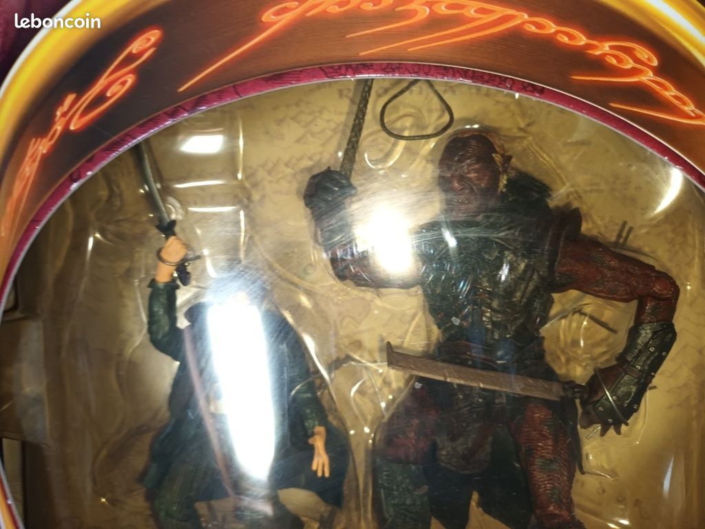 Figurine Le Seigneur Des Anneaux – Pippin & Ugluk – Les Deux Tours (Toy Biz) Neuve