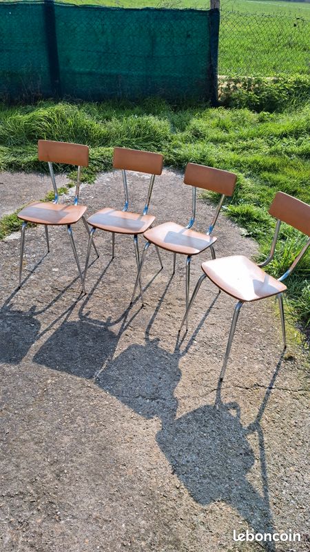 Lot de 04 chaises vintage (image 1)