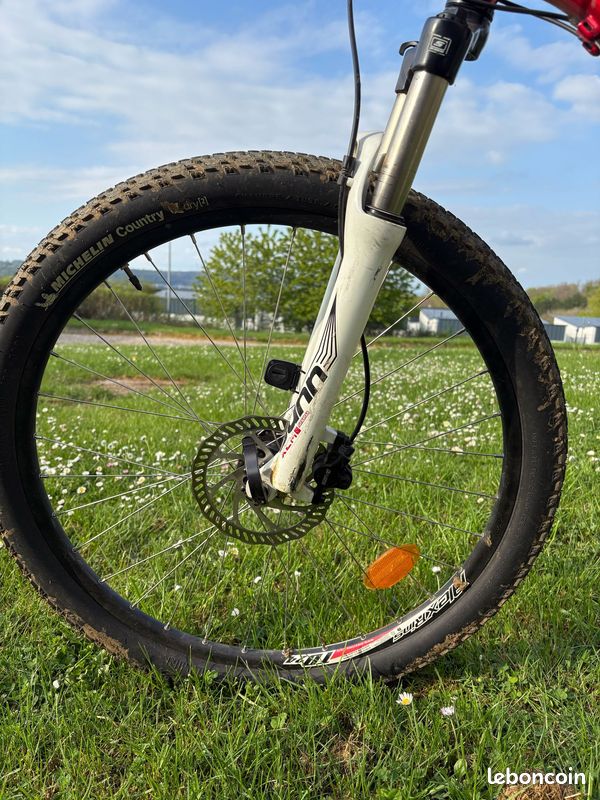 Vélo VTT SUNN femme/enfant marque française haute de gamme