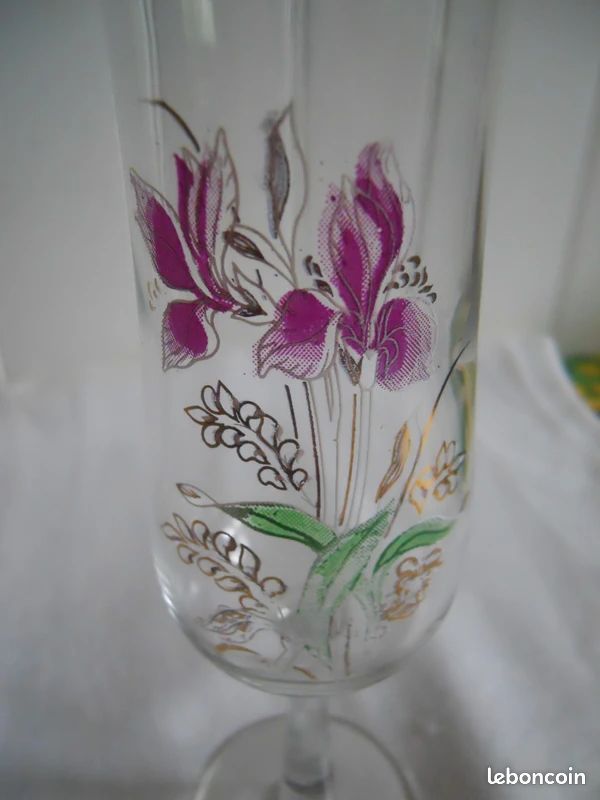 Lampe De Table En Verre émaillé Vintage – Pied Massif – Déco Fleurie
