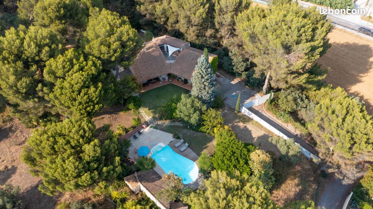 Maison 6 pièces 190 m² · à Gignac-la-Nerthe · 190 m² · 699 000 €