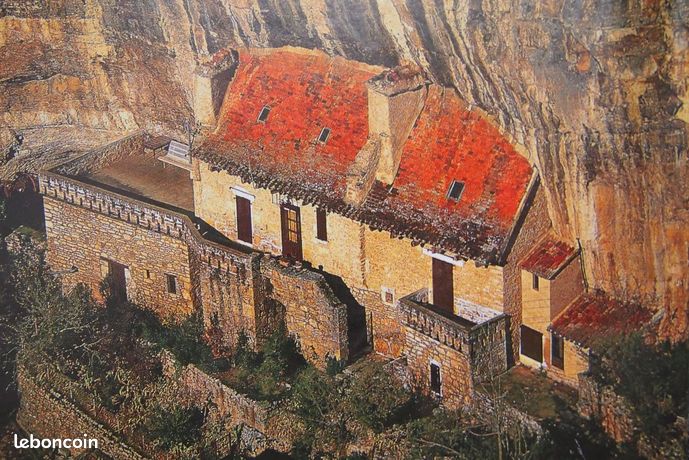 Magnifique maison semi troglodyte Cabrerets Lot Insolite Parc régional du Causse