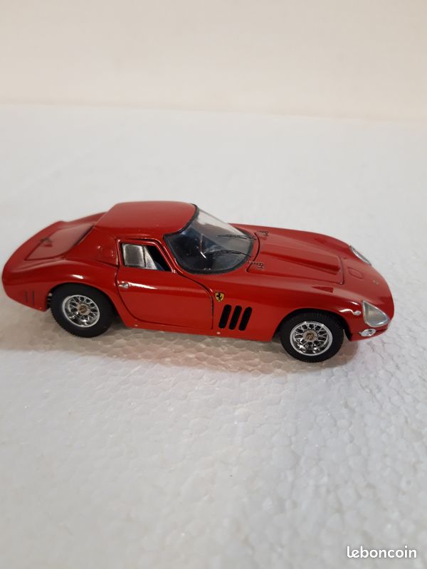 FERRARI 250 GTO 64 Jouef Evolution Echelle 1/43e de Modèle Métal