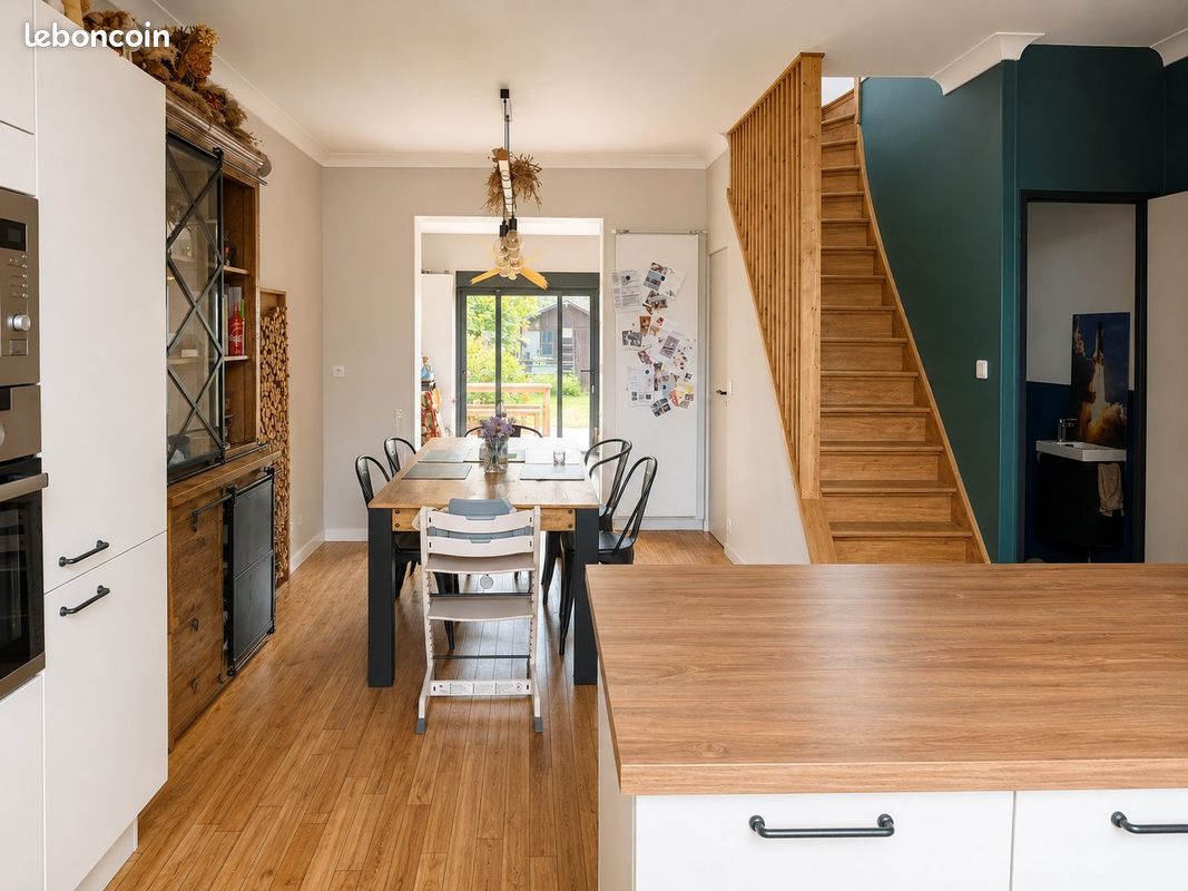 Maison 4 pièces 100 m² · à Lille · 100 m² · 338 000 €