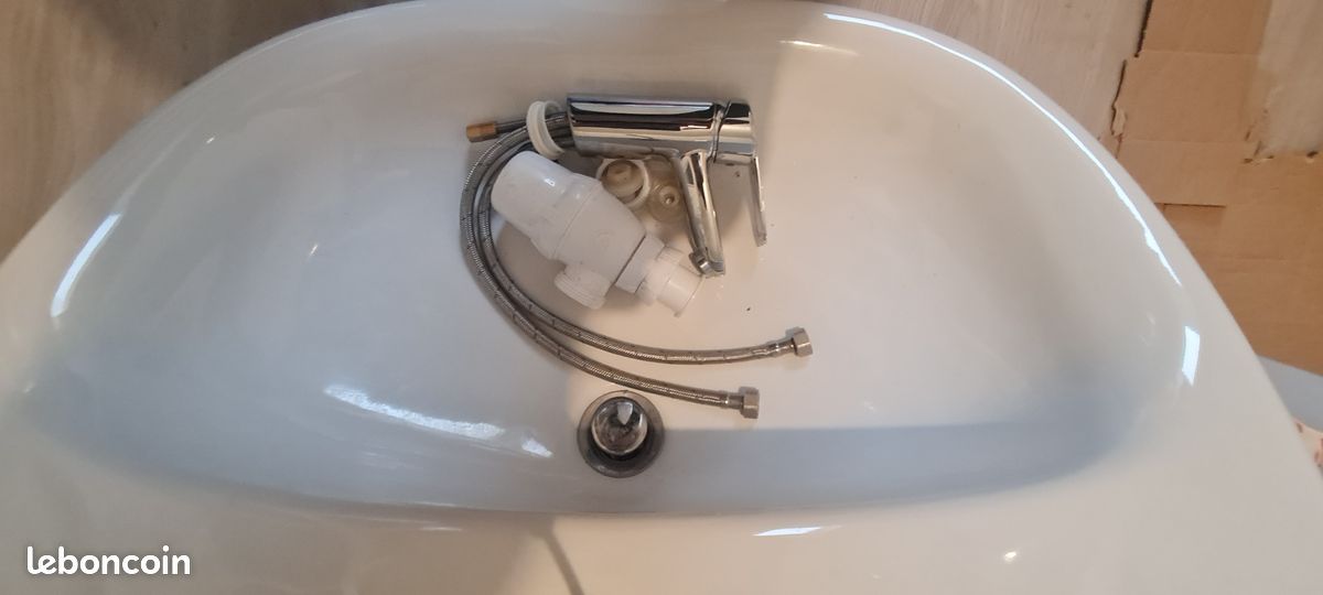 Lavabo sur pied (image 2)