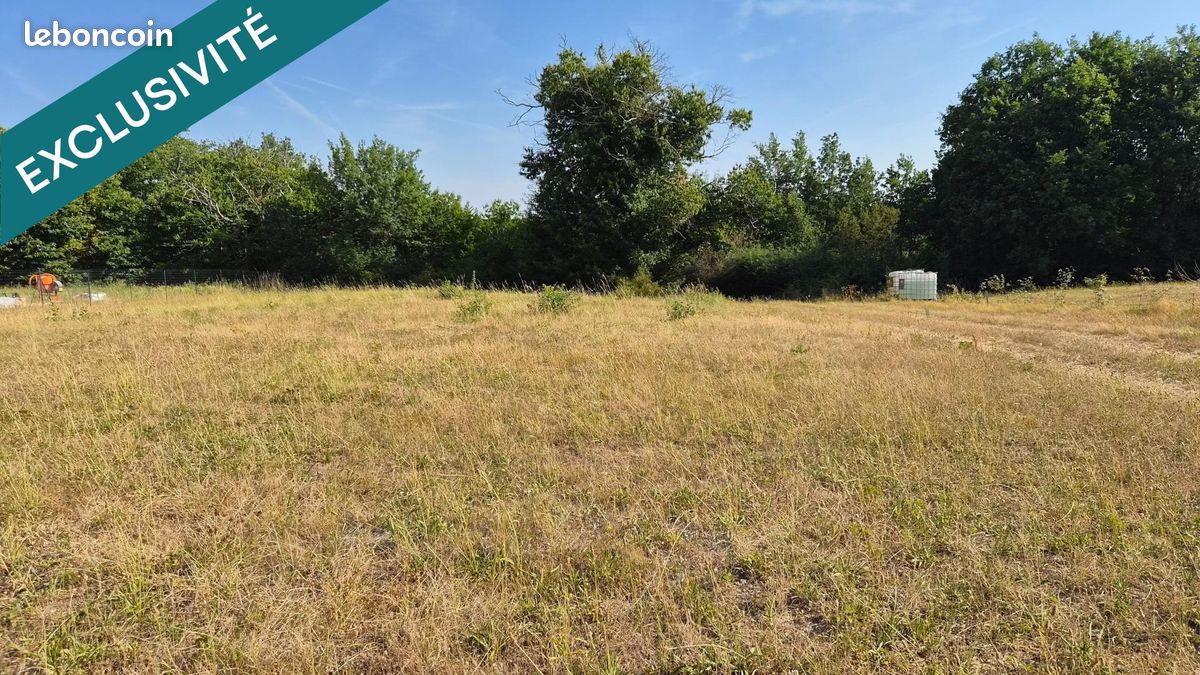 Terrain 1033 m² · à Monclar-de-Quercy · 1 033 m² · 39 500 €