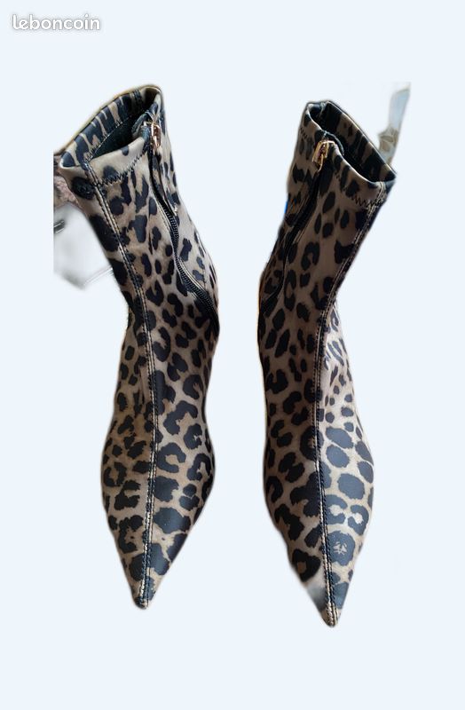 Vends mini bottes léopard aspect satin Zara (image 1)