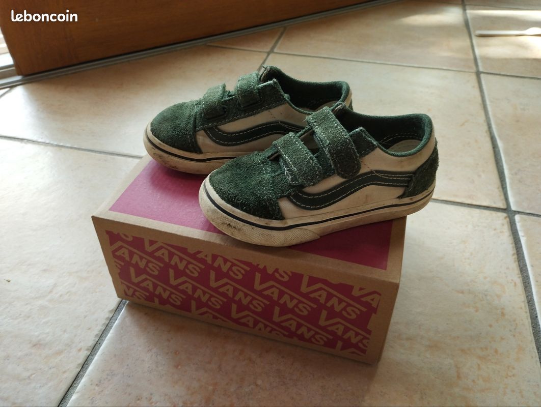 Baskets Vans Vans Pointure 24 Chaussures Vans OLD SKOOL KID Noir