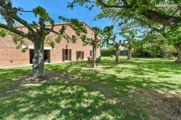 Maison 6 pièces 248 m²