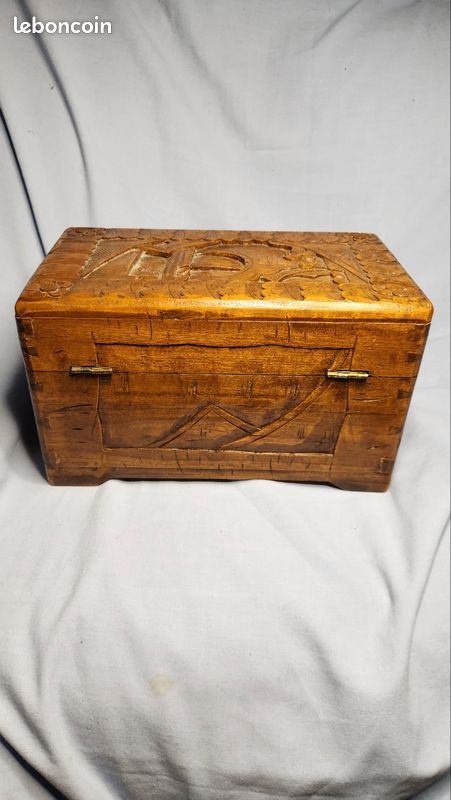 Ancienne Boite À Bijoux En Bois Sculpté & Laiton Déco