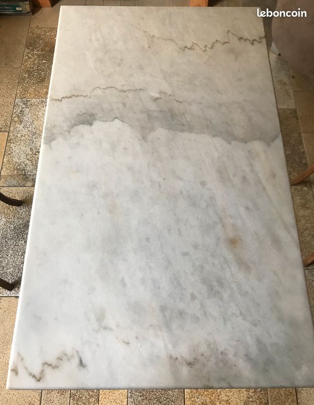Table (image 3)