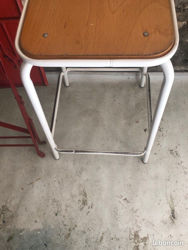 Tabouret industriel (image 3)