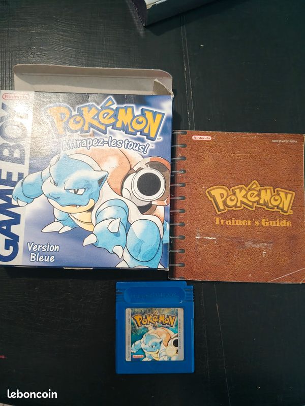 Pokemon bleu avec boîte (image 1)