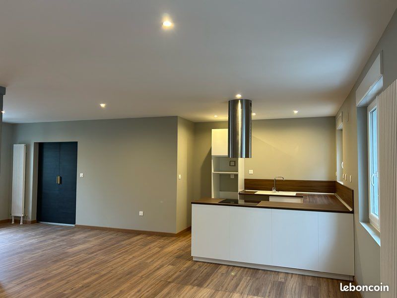 Maison 6 pièces 170 m² · à Poitiers · 170 m² · 480 000 €
