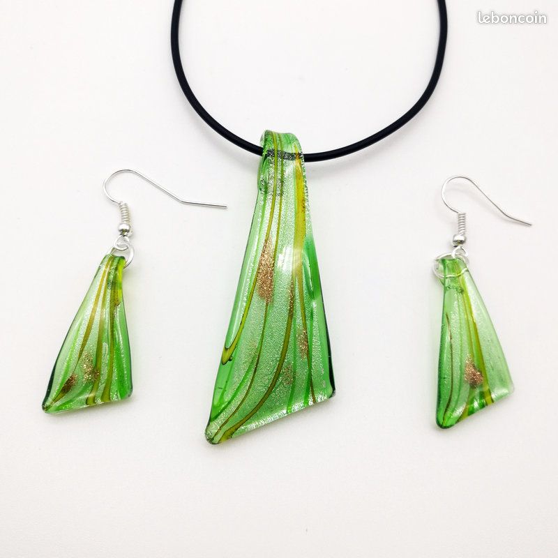 Lot de 6 boites/coffrets : pendentifs + boucles d'oreilles en verre NEUFS (image 6)