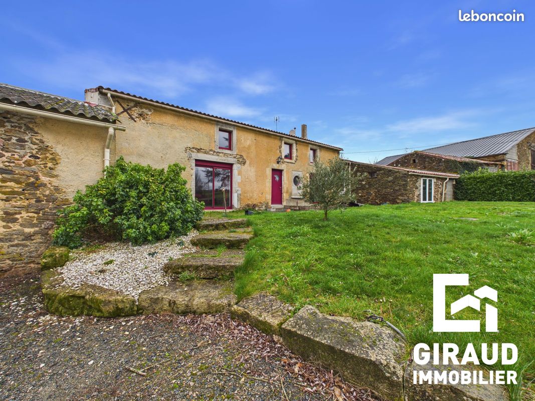 Maison 6 pièces 247 m² · à Terval · 247 m² · 208 000 €