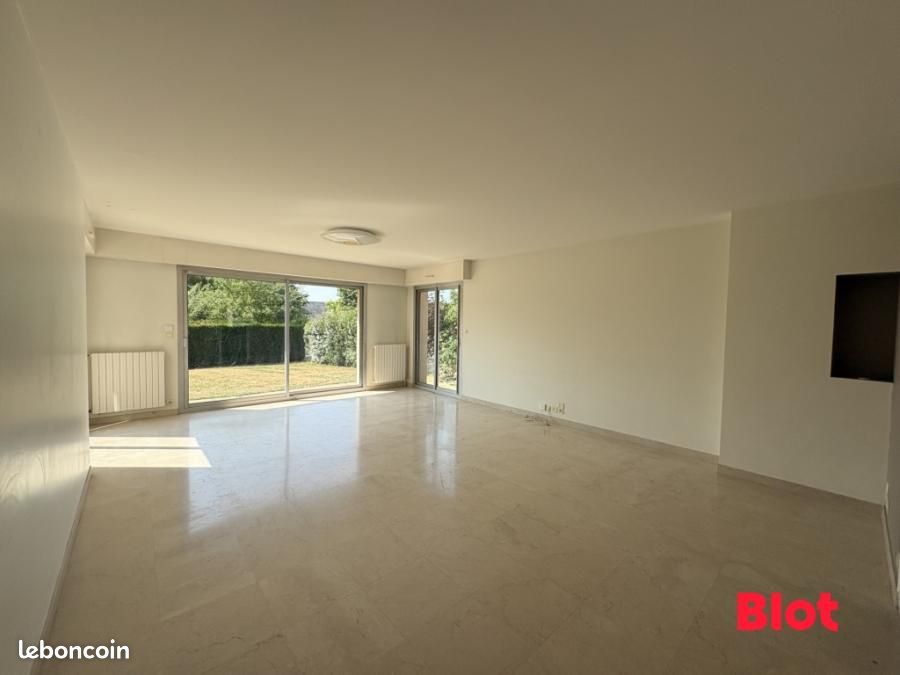 Maison 6 pièces 138 m² · à Bruz · 138 m² · 1 400 €