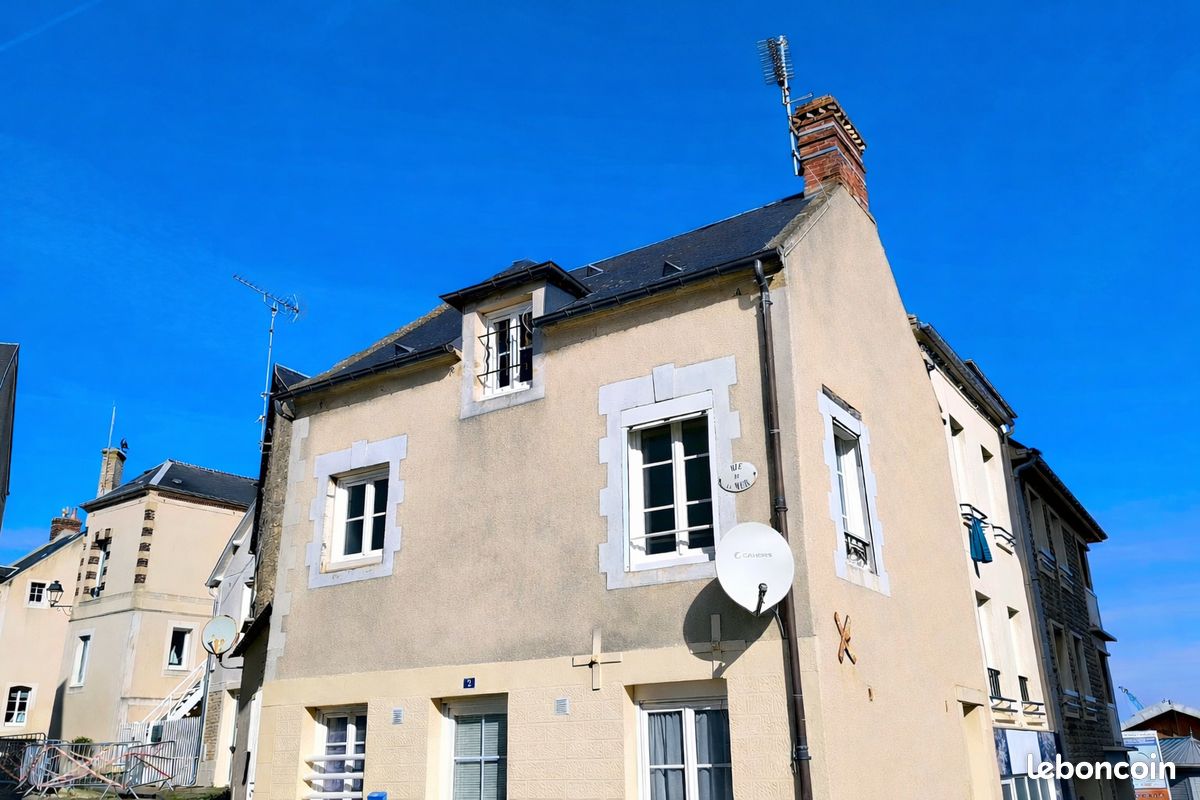 Appartement 2 pièces 33 m² · à Port-en-Bessin-Huppain · 33 m² · 89 800 €