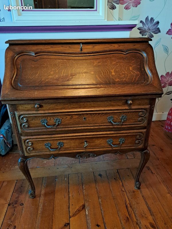 Bureau (image 1)