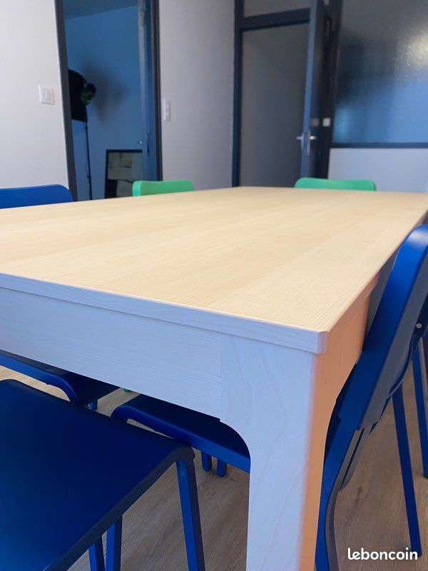 Table en bois IKEA (image 3)