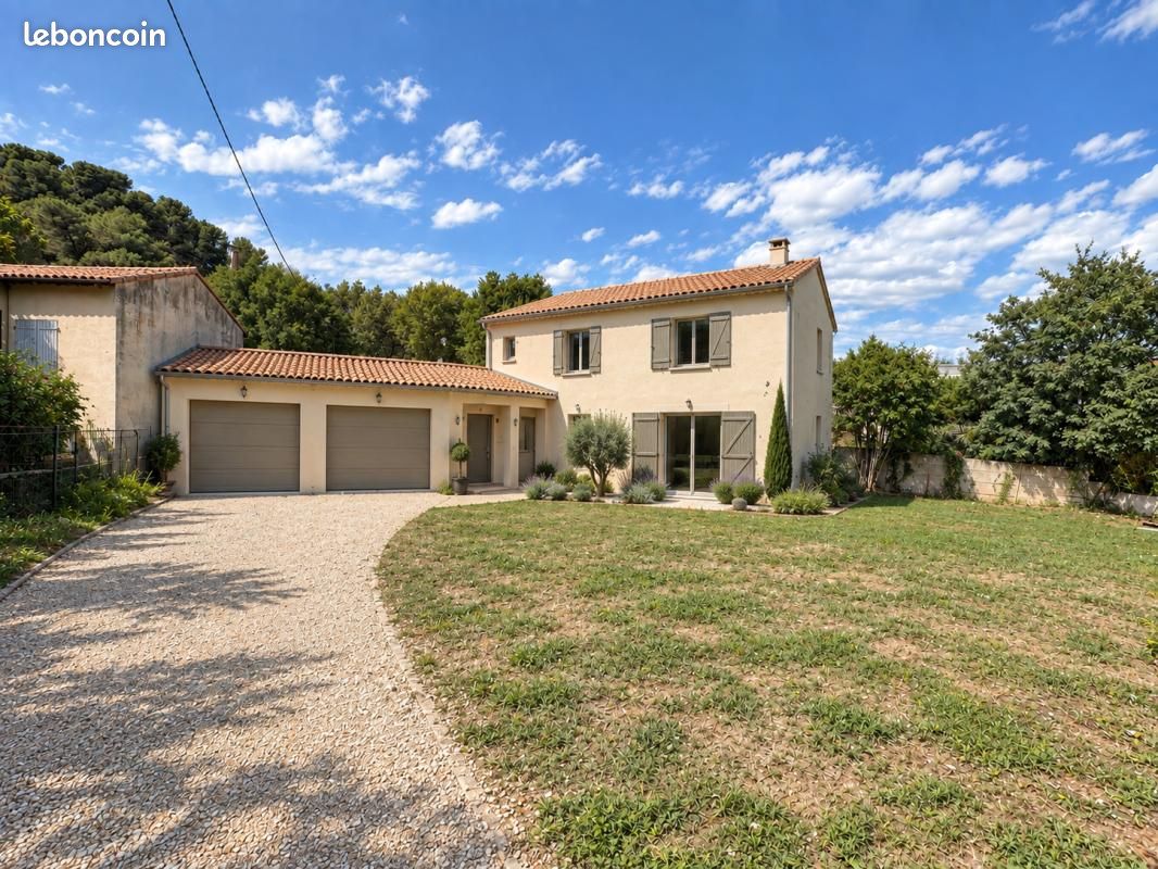 Terrain 400 m² · à Saint-Chamas · 160 000 €