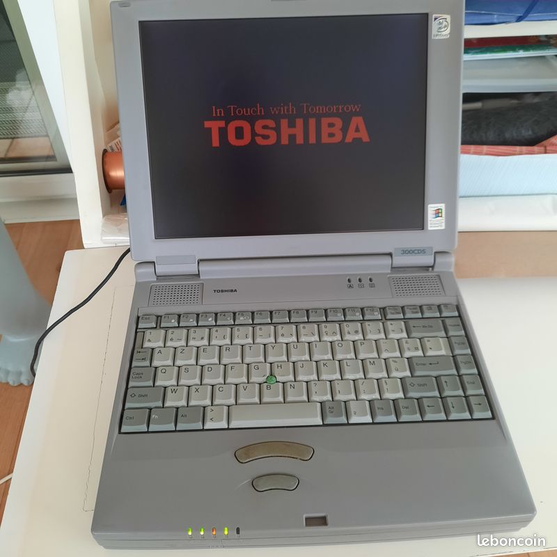 PC portable vintage Toshiba Satellite (image 1)