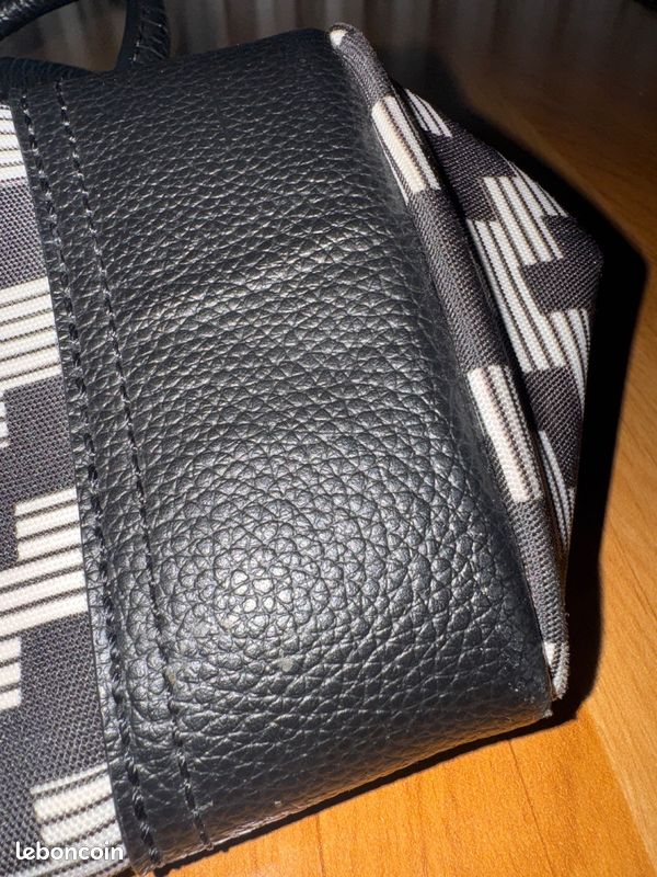 Sac Le Tanneur motif graphique noir blanc cuir veritable excellent etat (image 5)