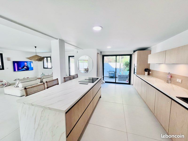 Maison 4 pièces 140 m² · à Solliès-Pont · 140 m² · 580 000 €