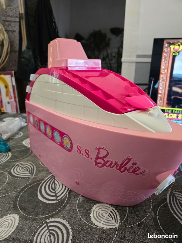 Bateau croisière barbie (image 8)