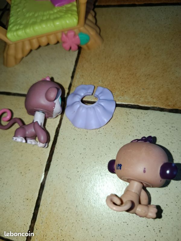 Little pet shop bungalow (image 6)