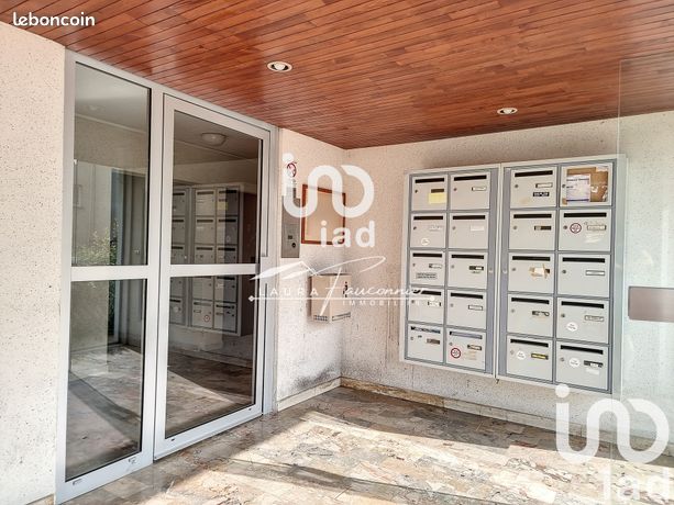 https://img.leboncoin.fr/api/v1/lbcpb1/images/64/93/53/6493539275584a605584a01f8ff7f7d03a616ebc.jpg?rule=ad-image