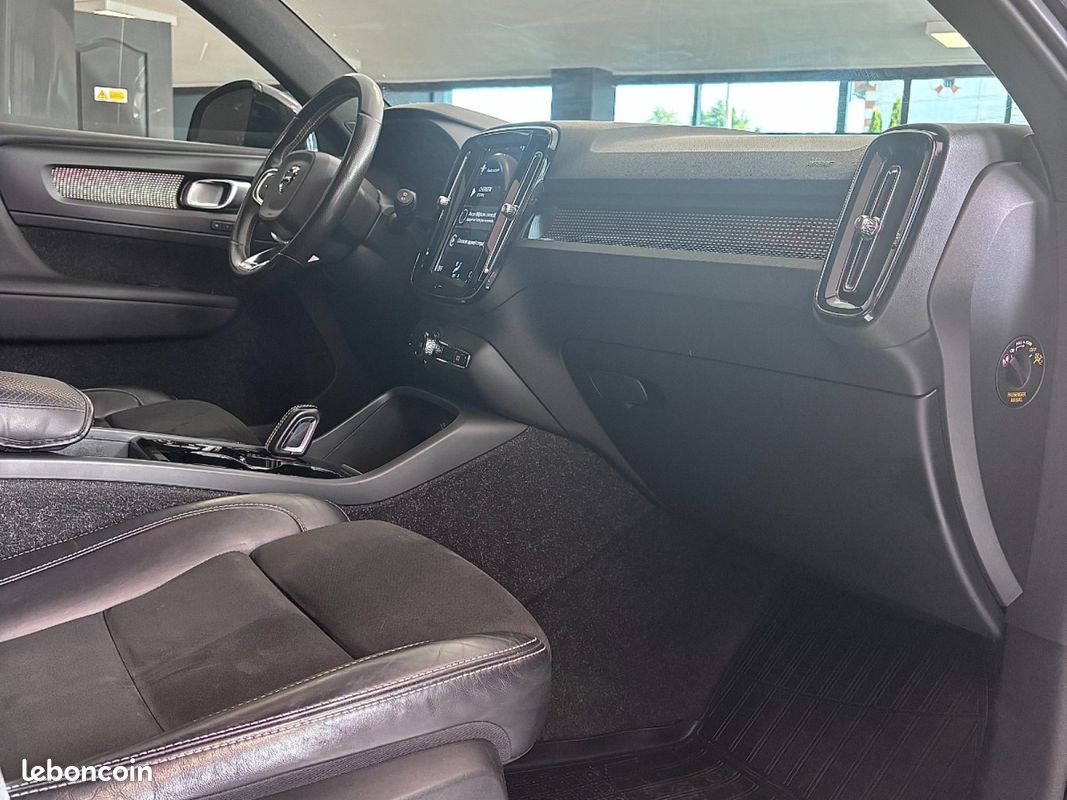 VOLVO XC40 T5 Recharge 180+82 ch DCT7 R-Design (image 12)