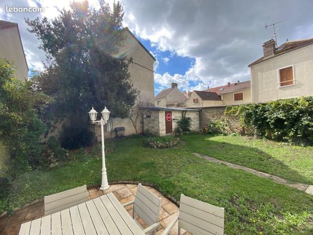https://img.leboncoin.fr/api/v1/lbcpb1/images/64/94/71/6494718bc690fba8172423be0e151d353168e43b.jpg?rule=ad-image