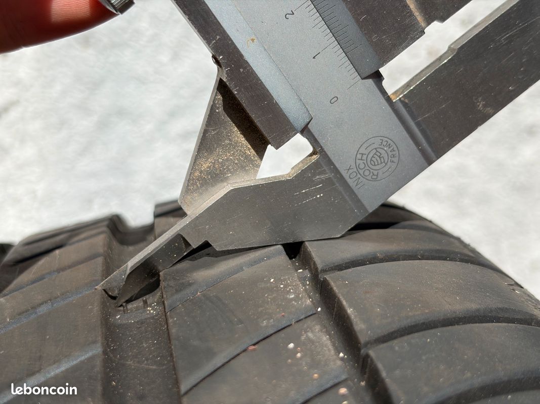 Pneus Michelin 215 50 R18 été (image 3)