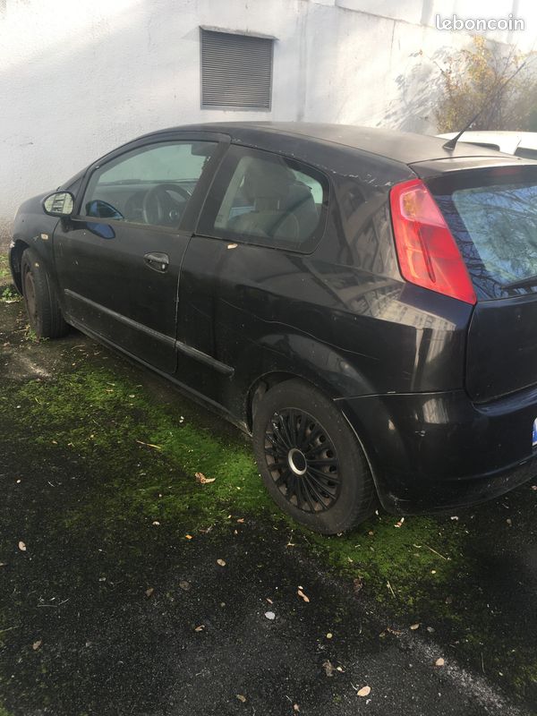 Fiat punto (image 1)