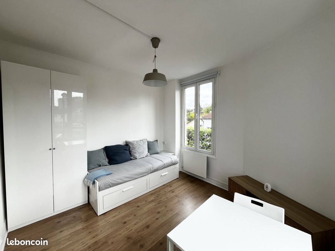 Appartement 1 pièce 18 m² · à Rueil-Malmaison · 18 m² · 790 €/mois