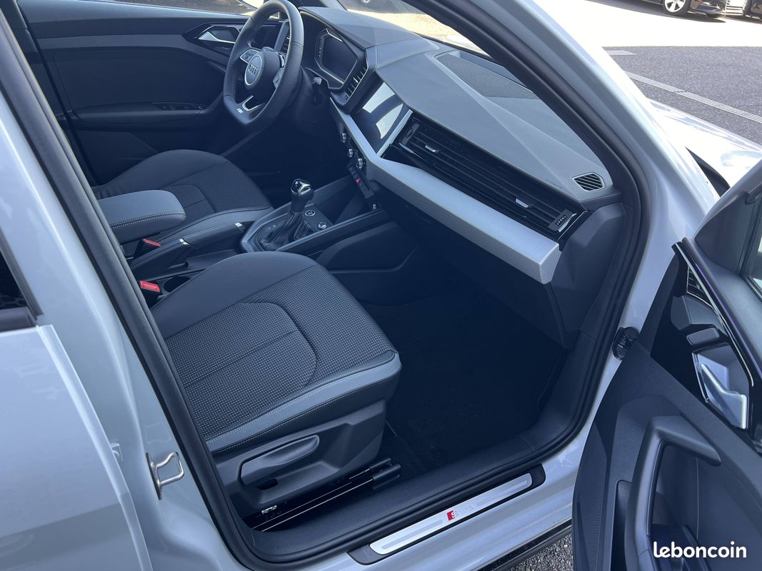 AUDI A1 Sportback 30 TFSI 116 ch S tronic 7 S Line Plus (image 18)