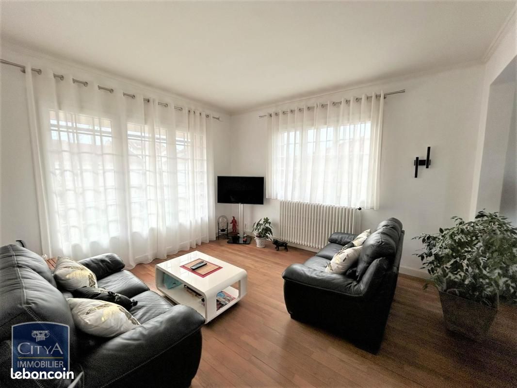 Maison 8 pièces 148 m² · à Boulazac Isle Manoire · 148 m² · 320 000 €