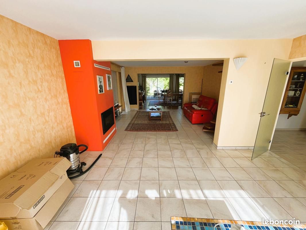 Maison 8 pièces 210 m² (image 5)