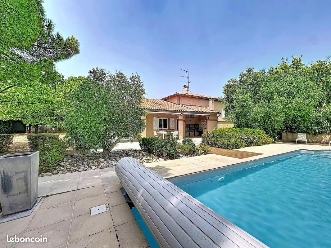 Maison 5 pièces 180 m² · à Rouffiac-Tolosan · 180 m² · 650 000 €