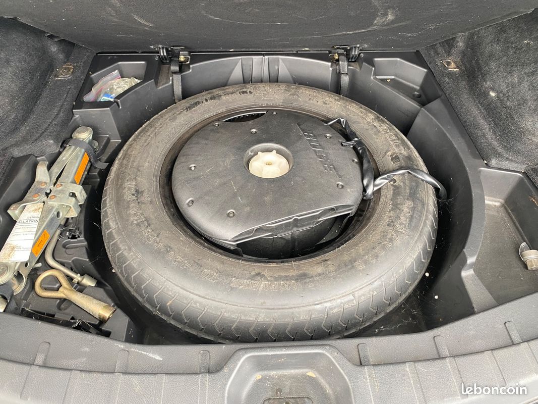 INFINITI FX35 / 3.5i V6 AWD 280 cv / Éthanol / Boîte auto / Toit ouvrant / Sièges chauffants / Son BOSE / Climatisation bi-zone (image 23)