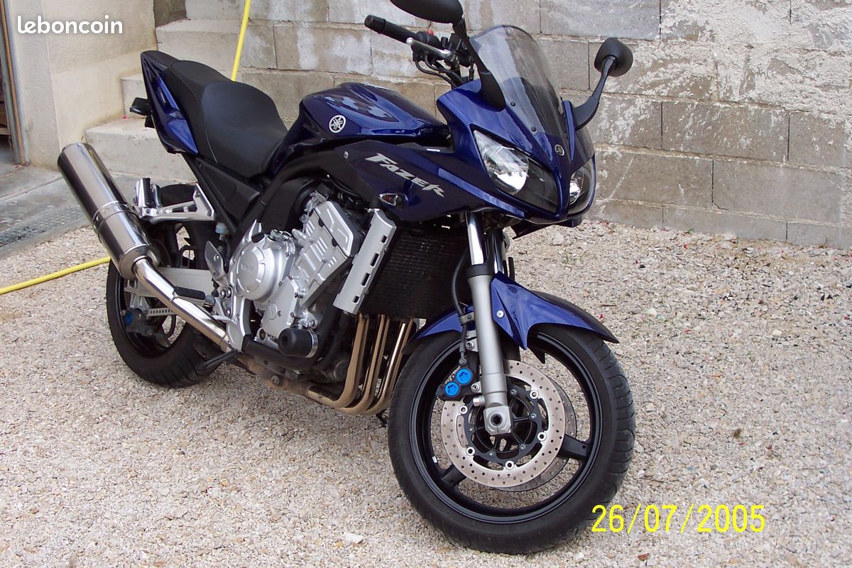 Yamaha FZS 1000 Fazer (2003) — Révisée & équipée (image 1)