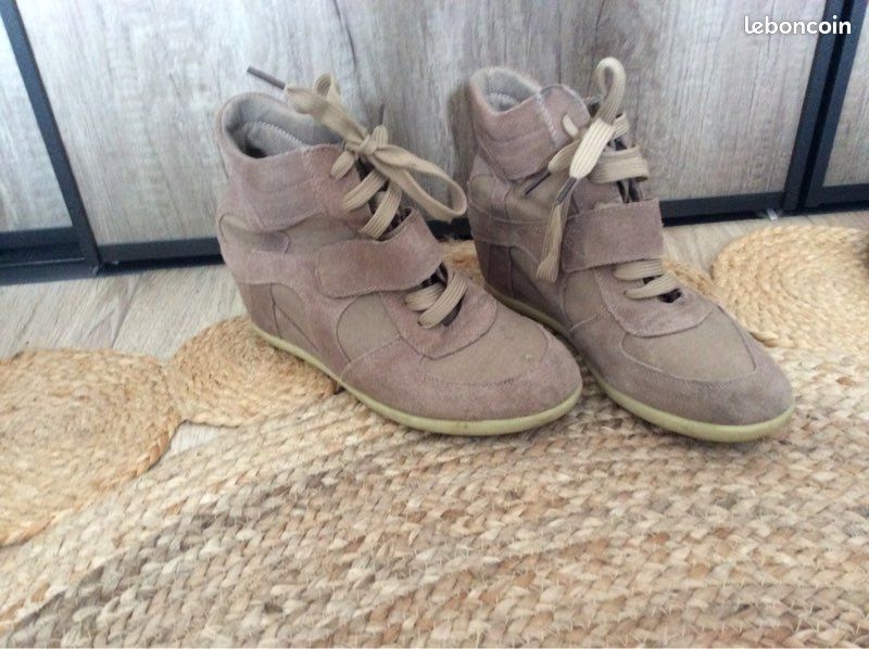 Chaussure à lacet compensée (image 1)