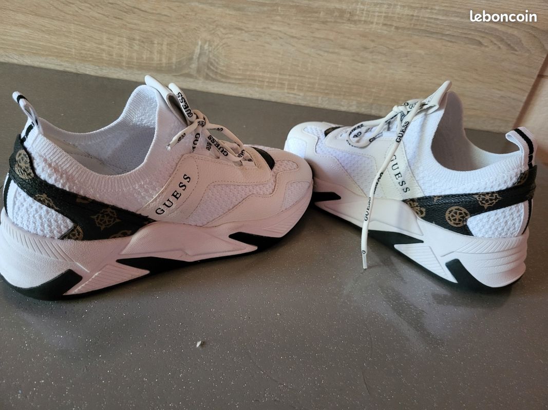 Vend basket guess jamais servi (image 1)
